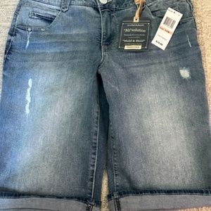 Democracy Bermuda Shorts 14W